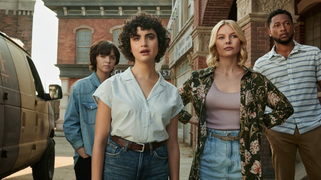 Rising Actress Sarah Yarkin as Melody leads the new group of teenagers played by Elsie Fisher, Nell Hudson, and Jacob Latimore in TEXAS CHAINSAW MASSACRE on Netflix.