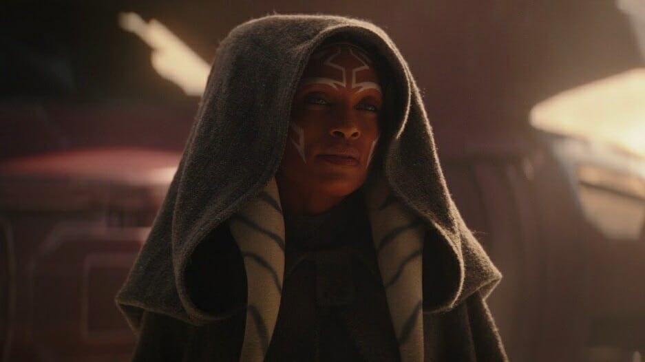 ‘Ahsoka’ Premiere Review – Dave Filoni Promises the Next Disney+ Hit Rosario Dawson stars as Ahsoka Tano wearing her gray Jedi robe in the new live-action Disney+ original series.