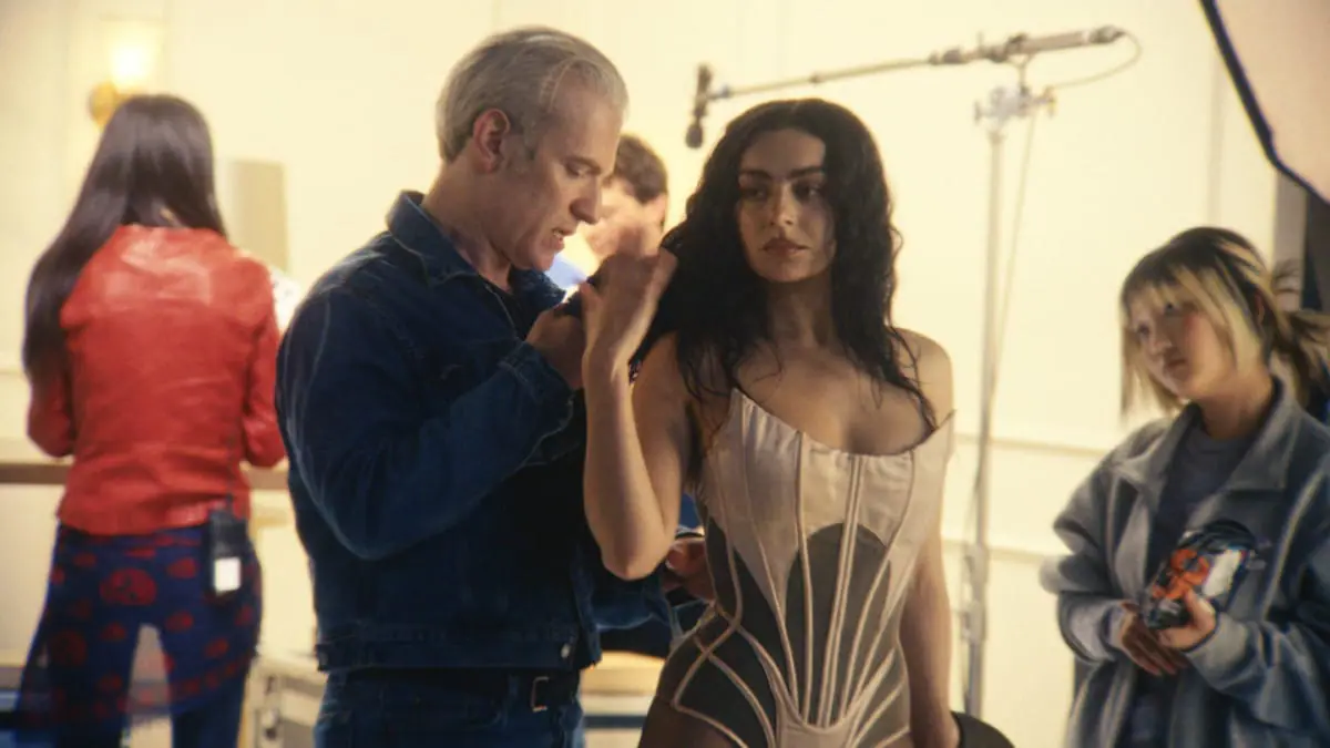 Pop star Charli xcx has a costume fitting with her personal stylist in her A24 movie THE MOMENT. 